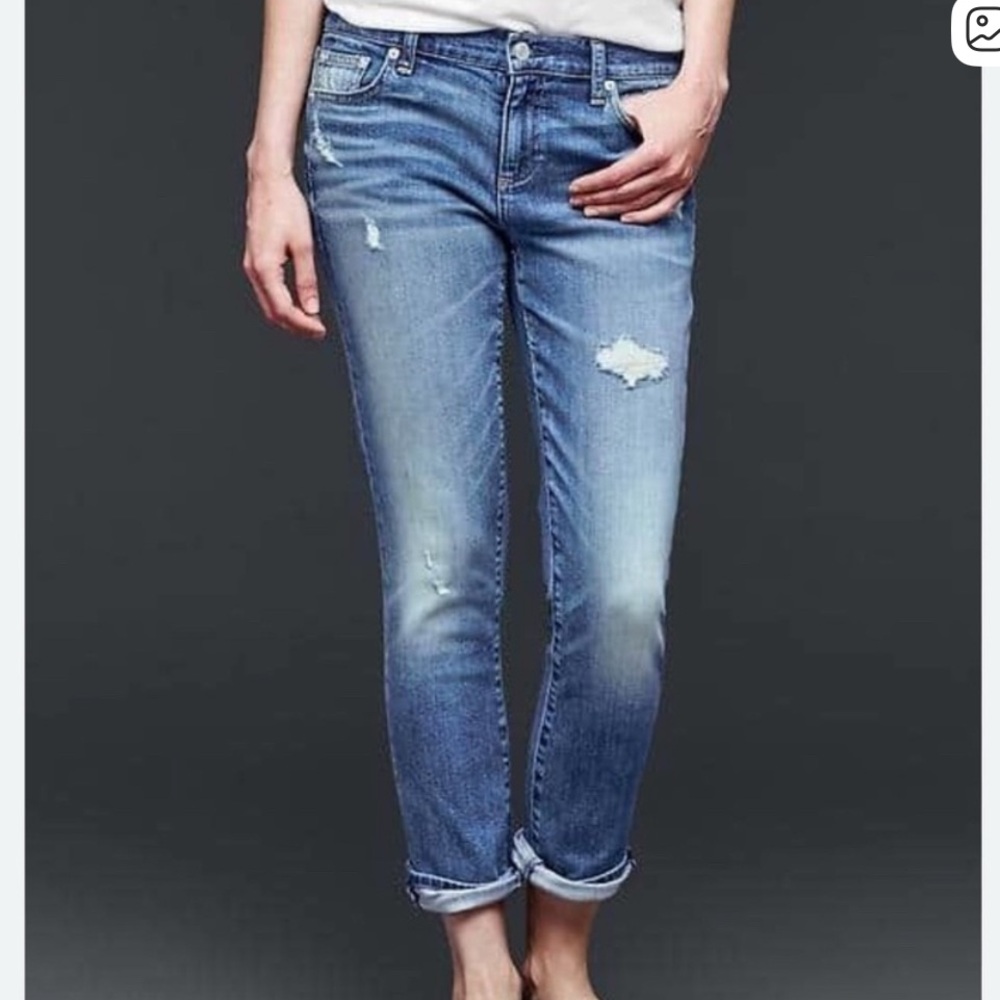 NWOT Gap Girlfriend Jeans